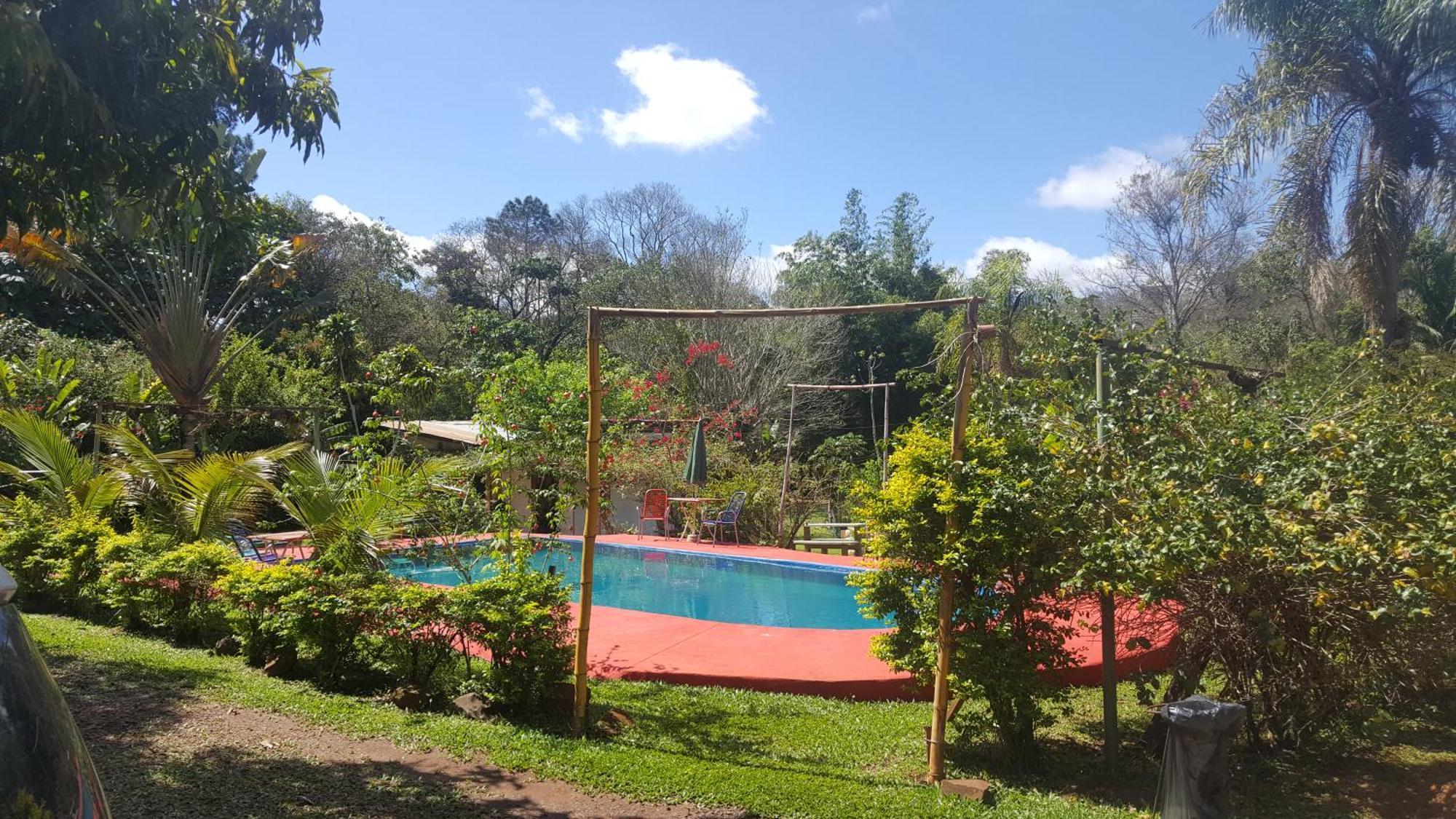 Hotel Y Residencial Amigos Puerto Iguazú Esterno foto